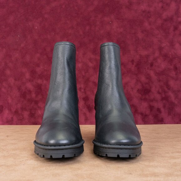 Vince Women Henderson Waterepellent Chelsea Black Leather boots size 9.5EUR 39.5 - Picture 3 of 9